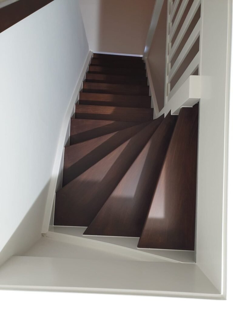 Trap schilderen binnen